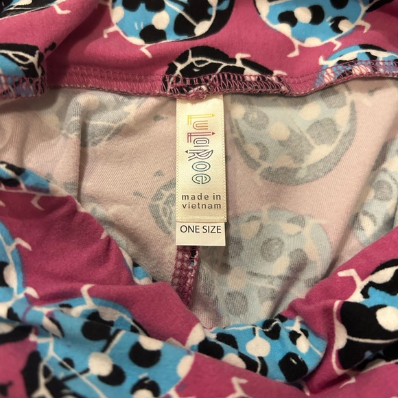 🐞O/S LuLaRoe Ladybug Leggings - Picture 2 of 3